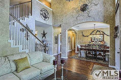 3rd image of 1719 Natural Bridge Dr