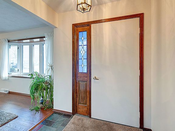 3rd image of 3910 Prange Dr