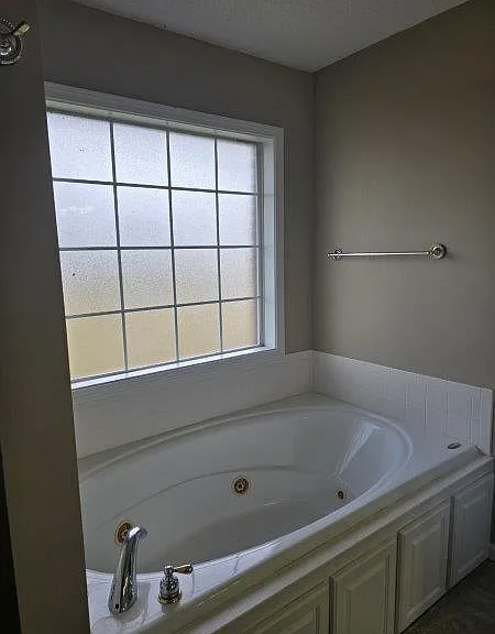 108 Fieldstone Dr — Photo 11