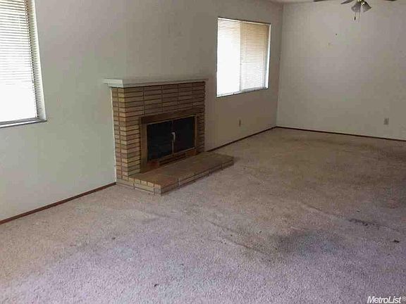 2nd image of 1505 Teakwood Dr