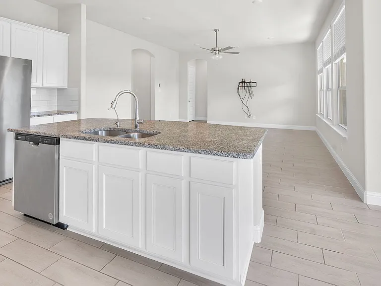 7243 Crowell Ave — Photo 12