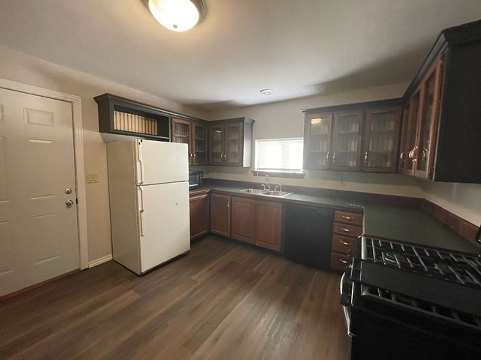 2023 North Jefferson Avenue 2023 N Jefferson Ave Springfield MO Zillow