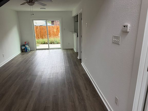 5th image of 7651 Oak Chase #2