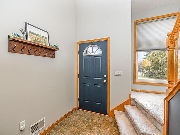 5th image of 700 1st St NW