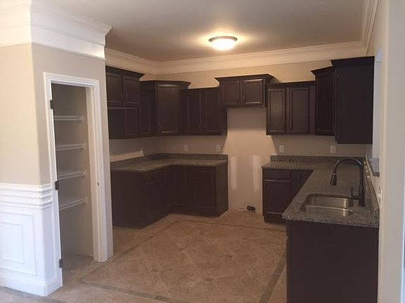 4th image of 136 Fox Xing Lot 136