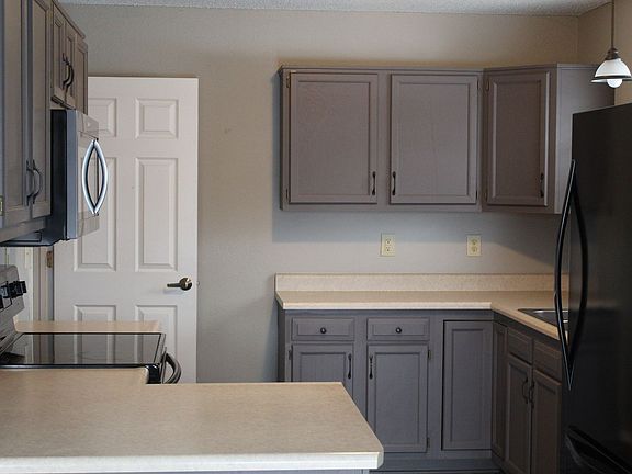 2nd image of 7291 Thornmill Ct