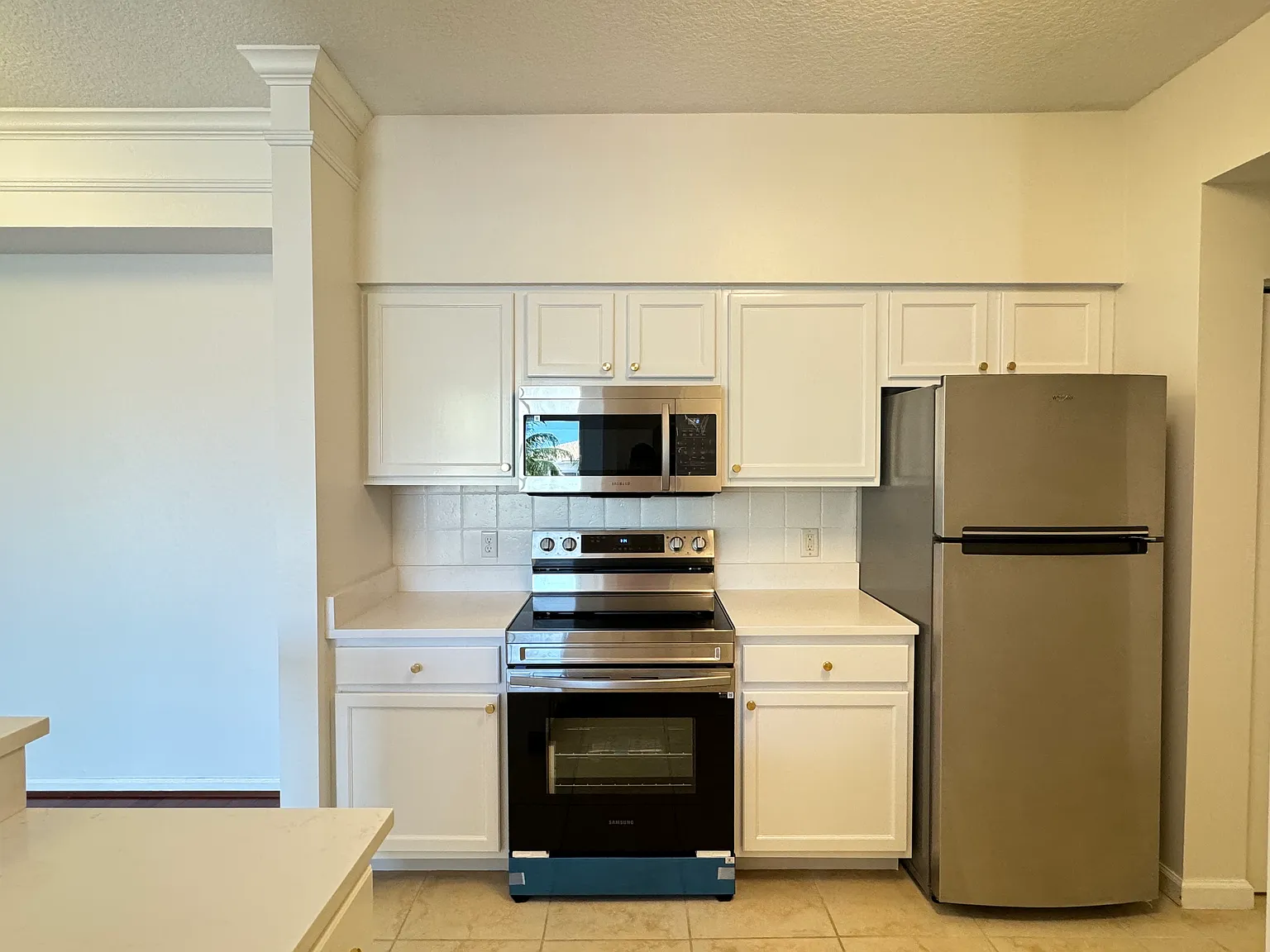 2 bed, 1087 sqft, $3,000 — Photo 3
