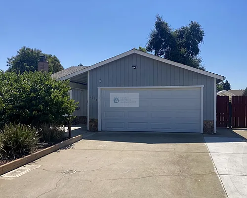 1530 Denise Dr Photo 1