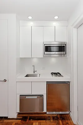 Rented by Aether Property Group | media 25