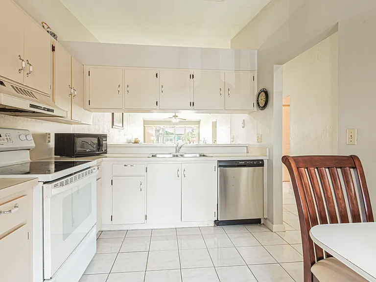 4230 Jack Frost Ct #4 — Photo 10