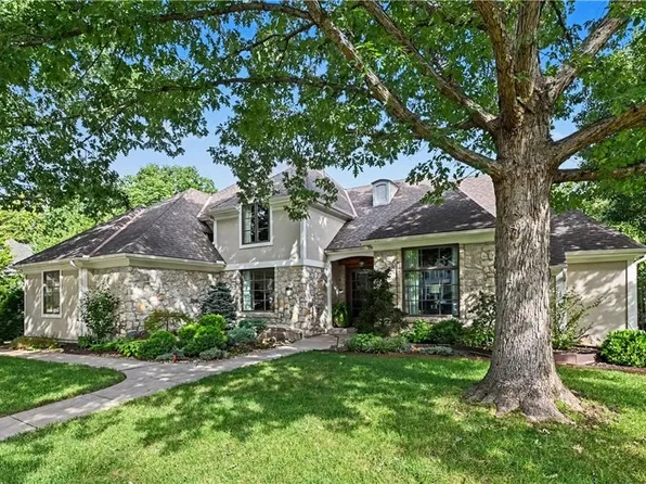 5506 W 82nd Pl, Prairie Village, KS 66208