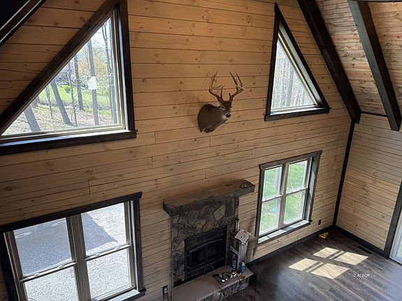 3rd image of 281 Jolly Rd