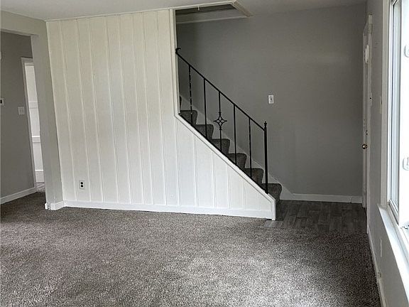 5th image of 1929 Emerald Ct