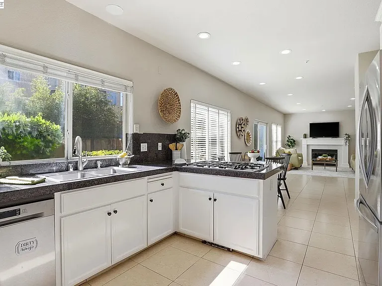 780 Avante Pl — Photo 25