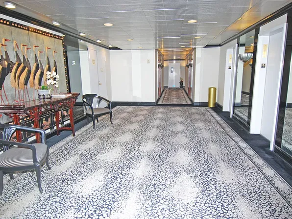 27110 Grand Central Pkwy Penthouse D, Floral Park, NY 11005