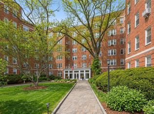 949 Palmer #3H, Bronxville, NY