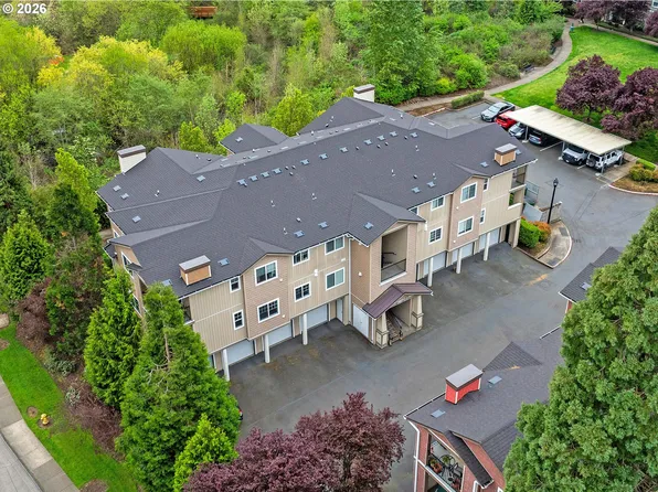 10834 NE Holly St #204, Hillsboro, OR 97006