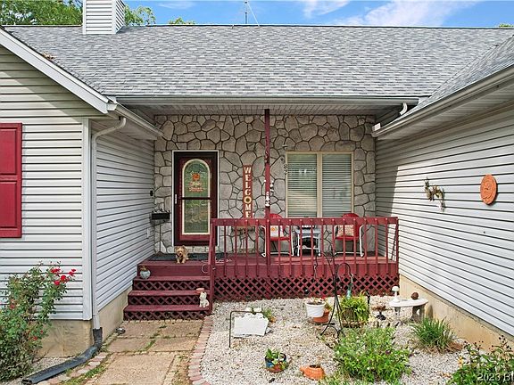2nd image of 265 Misty Meadows Ln