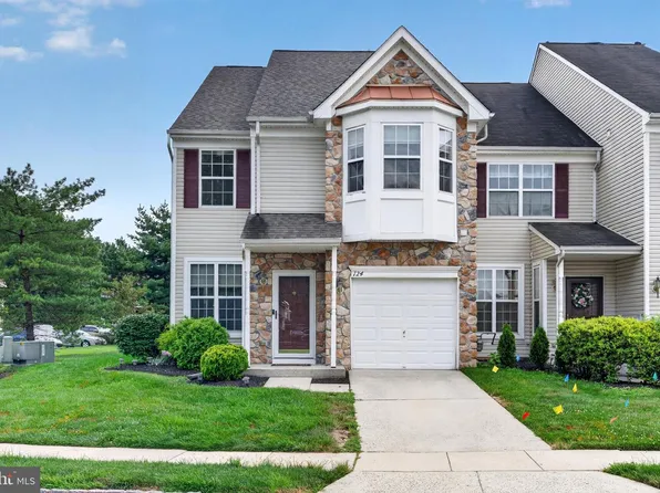 124 Chancellor Dr, Deptford, NJ 08096