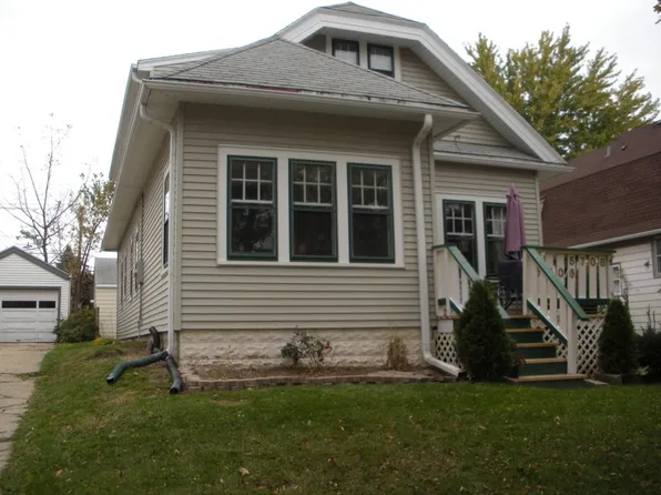 5708 W Wells St, Wauwatosa, WI 53213