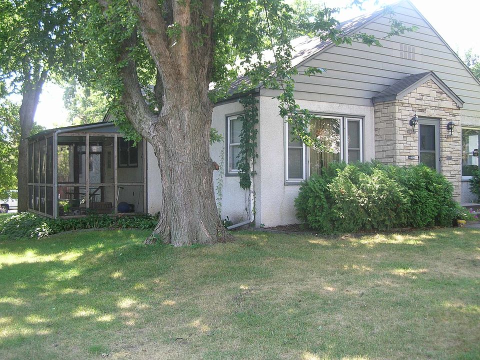 front and screen porch