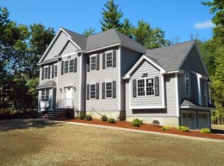 3 Boxford St, North Andover, MA 01845
