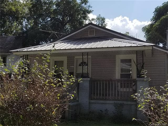 1st image of 225 Spencer St