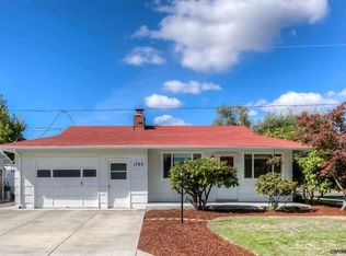 1793 Sallal Rd, Woodburn, OR 97071