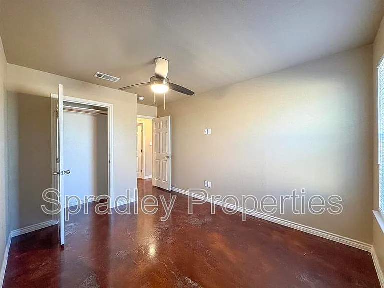 1654 Sabine Rd — Photo 7