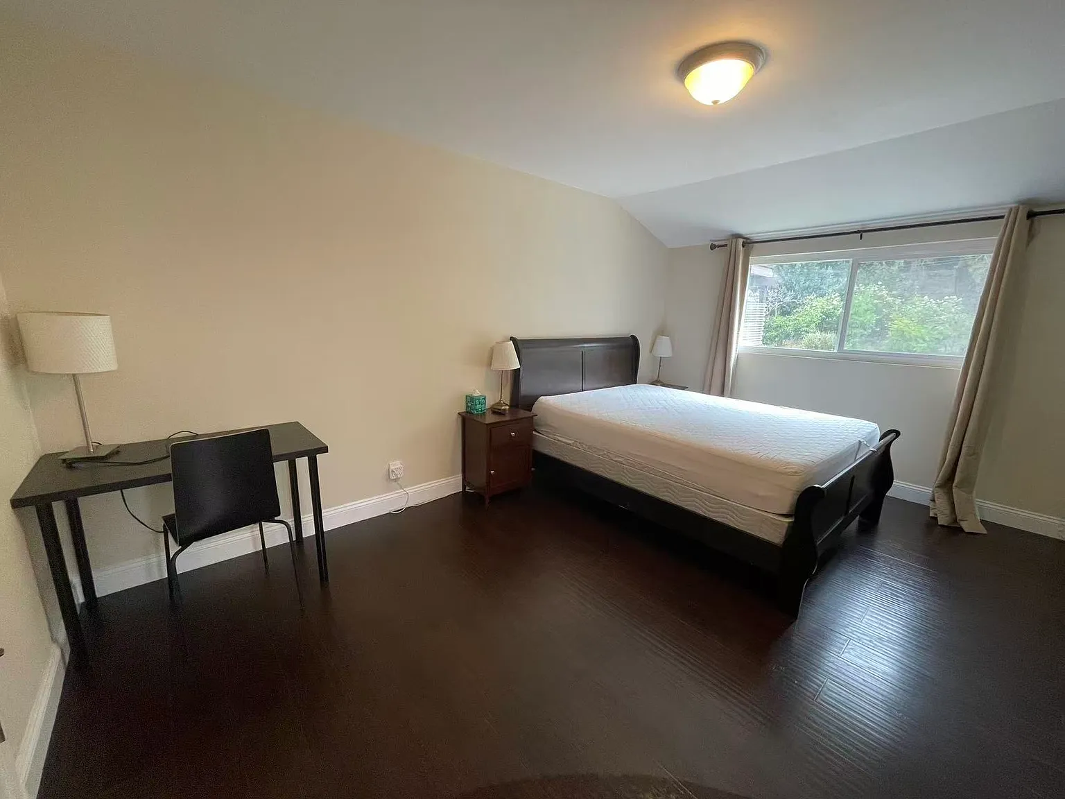 1 bed, 100 sqft, $1,590 — Photo 1
