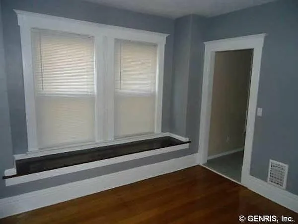Dining room bay window