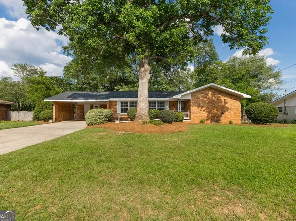 608 Meadowridge Dr, Warner Robins, GA 31093