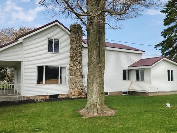 59757 White Temple Rd, Vandalia, MI 49095