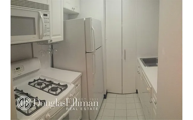 Rented by Douglas Elliman | media 32