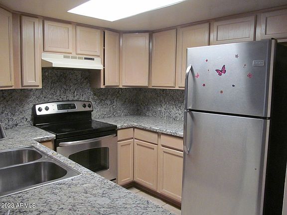 3rd image of 2115 W BELMONT Avenue #3