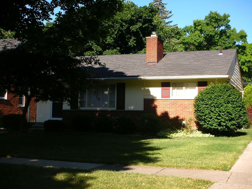 1st image of 2707 Woodland Ave