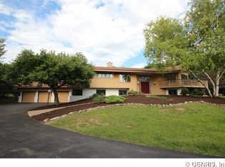 1121 Willis Hill Rd, Victor, NY 14564