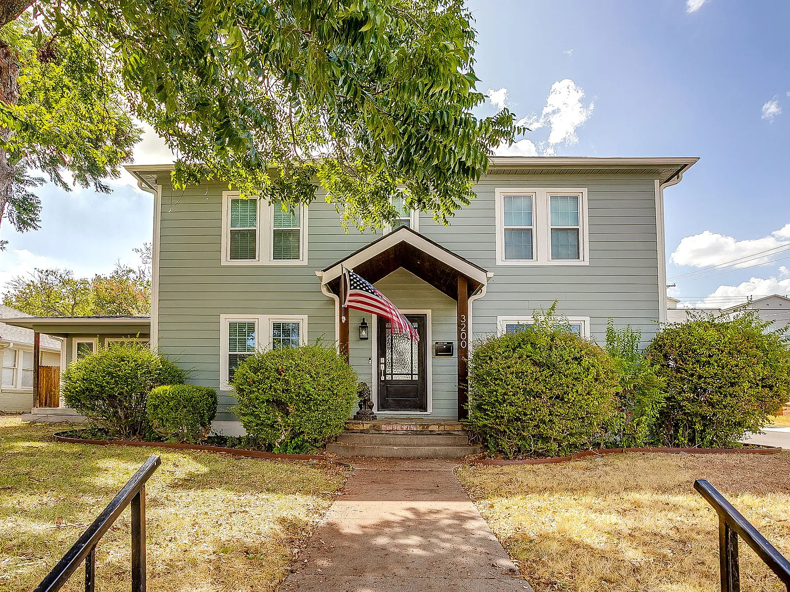 3200 Waits Ave — Photo 2
