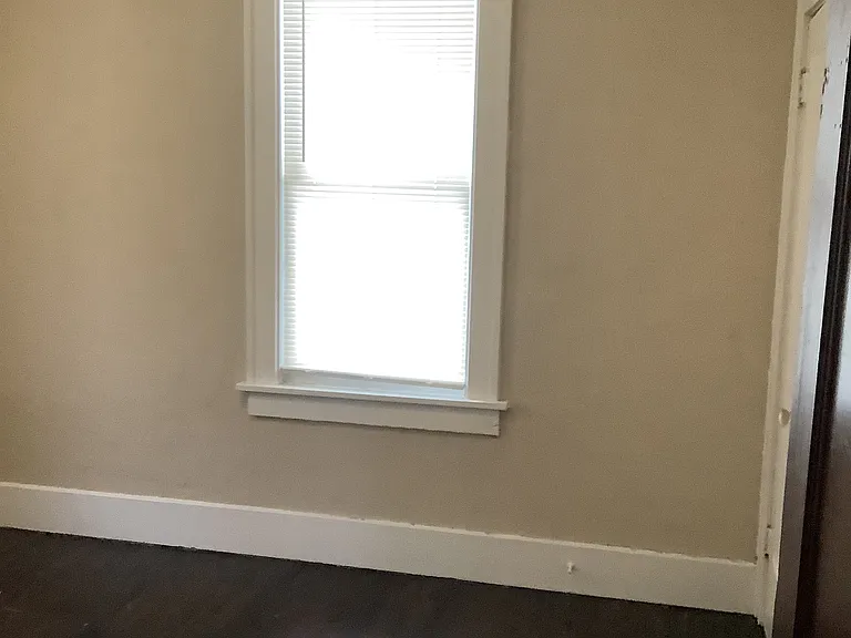 905 NE Madison Ave #1 — Photo 18
