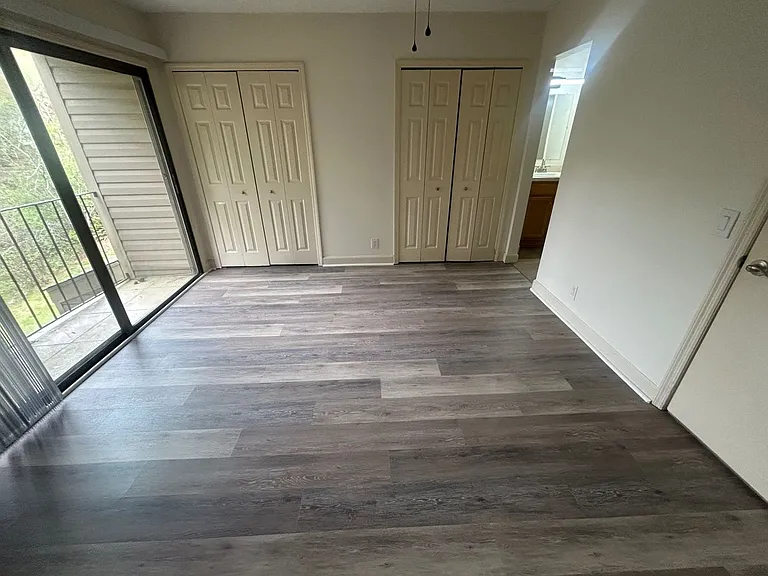240-51 Jamil Rd — Photo 18