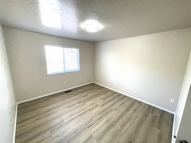 6949 S Cheshire Ave — Photo 8