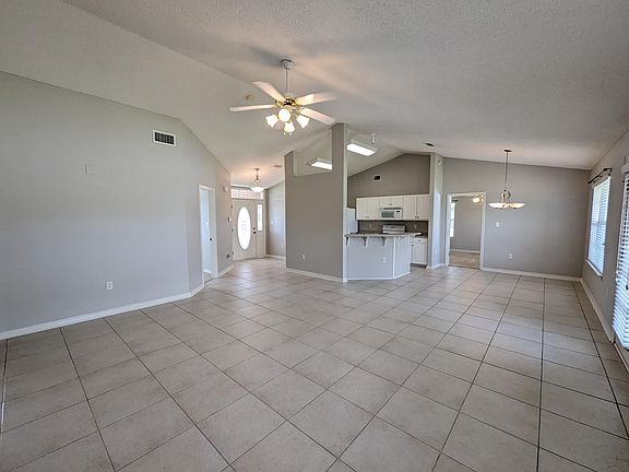 5th image of 2334 Heritage Cir