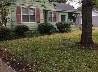 404 Cherokee Rd, Greenwood, MS 38930