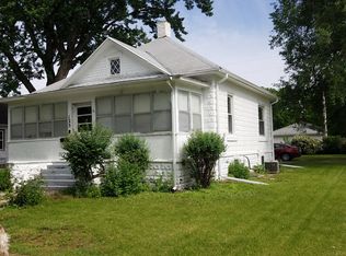 123 W 15th St, Grand Island, NE 68801