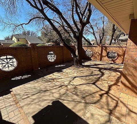 5th image of 1703 E Carter Dr