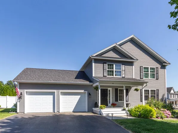 8 Butternut Circle, Milton, VT 05468