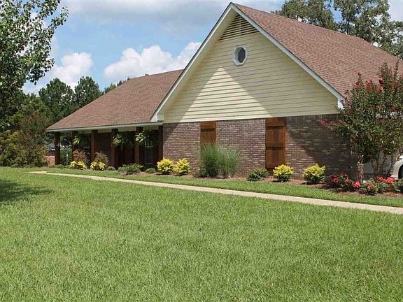 2nd image of 1867 Jayroe Dr