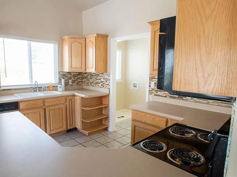 3788 E Butterfield Rd — Photo 5