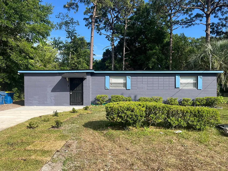 10437 Gailwood Cir E — Photo 13