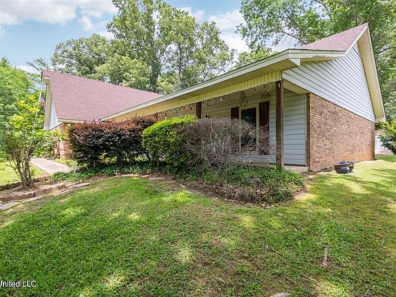 2nd image of 179 Keriville Dr
